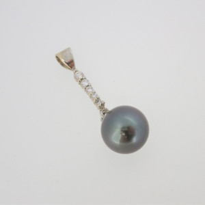 14k White Gold Black Pearl Drop Dangle Pendant with Diamond Accents
