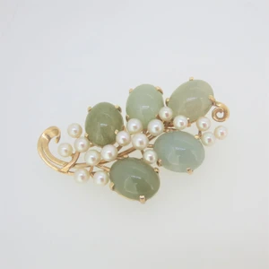 14k Yellow Gold Ming's Signed Jade & Pearl Brooch Pin