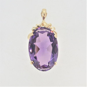 14K Yellow Gold Ornate Detailing Large Oval Amethyst Diamond Chip Accent Pendant