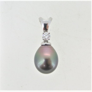 14K White Gold Tear Drop Tahitian Pearl APP .10ct Diamond Accent Pendant