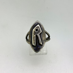 Sterling Silver ‘R’ Monogram Ring Size 6 ½