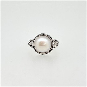 Sterling Silver Suarti Bali Indonesia Pearl Ring Size 6 Sterling Silver Suarti Bali Indonesia Pearl Ring Size 6