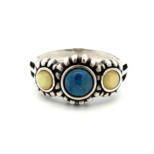 Sterling Silver Sodalite and Mother of Pearl Ring Size 10 Sterling Silver Sodalite and Mother of Pearl Ring Size 10