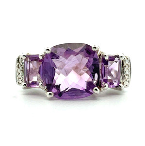 Sterling Silver Faceted Amethyst Three Stone Ring Sz 6 Sterling Silver Faceted Amethyst Three Stone Ring Sz 6