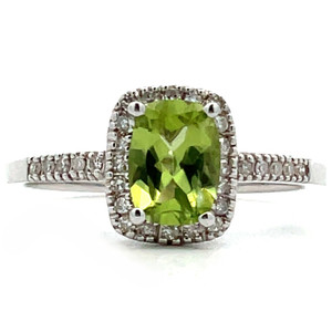 14k White Gold Approx. .11 Diamond Accented Rectangular Peridot Ring Size 7 14k White Gold Approx. .11 Diamond Accented Rectangular Peridot Ring Size 7