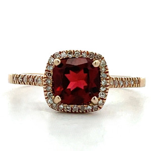 10K Gold Approx. .13 Diamond Accented Square Garnet Ring Size 7 10K Gold Approx. .13 Diamond Accented Square Garnet Ring Size 7