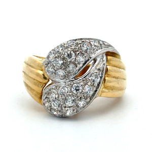 Vintage 18K Two Tone Diamond Accented Raindrop Design Ribbed Band Fashion Ring Size 7.5