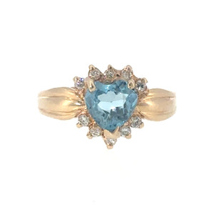 10K Gold Central Aquamarine Heart Surrounded by Diamond Bezels Ring Size 6.75
