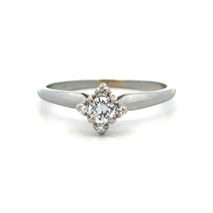 18K White Gold Central Diamond Bezel with 4-Diamond Bezel Accents Star Ring Size 7.75