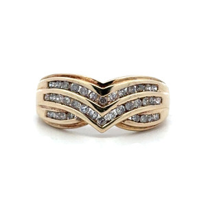 10K Gold Diamonds in a Channel-Setting Triple Chevron V-Shaped Band Ring Size 7