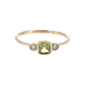 14K Gold .33tw Peridot Square with Bilateral .06tw Diamond Accents Ring Size 6.75