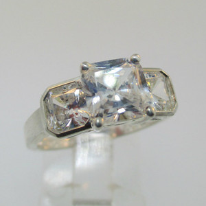 Sterling Silver Emerald and Round Cut CZ Ring Size 8