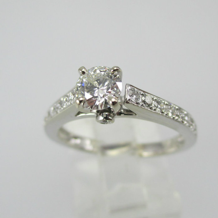 14k White Gold .42ct Round Brilliant Cut Diamond Engagement Ring with Diamond Accents Size 6 3/4