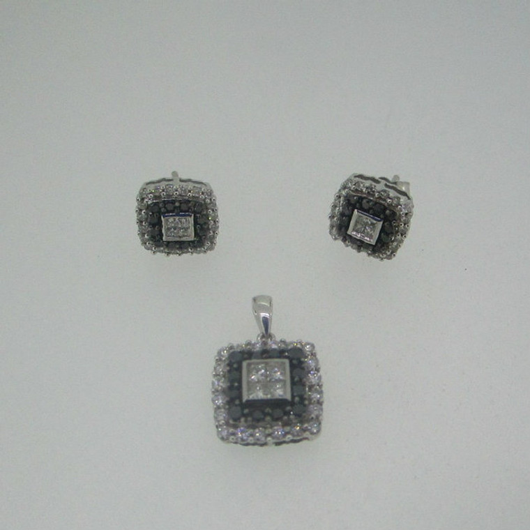 14k White Gold Approx 1.0ct TW Earrings and Pendant Set 