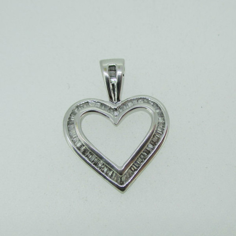 14k White Gold Diamond Heart Pendant 