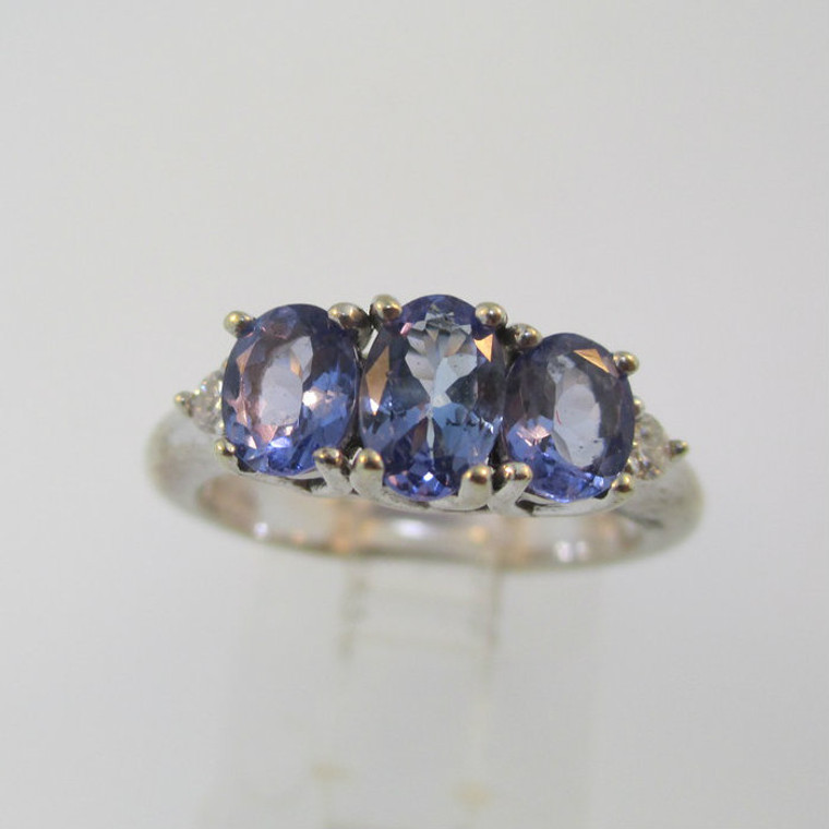 14k White Gold 3 Oval Shaped Tanzanite Ring Size 6 