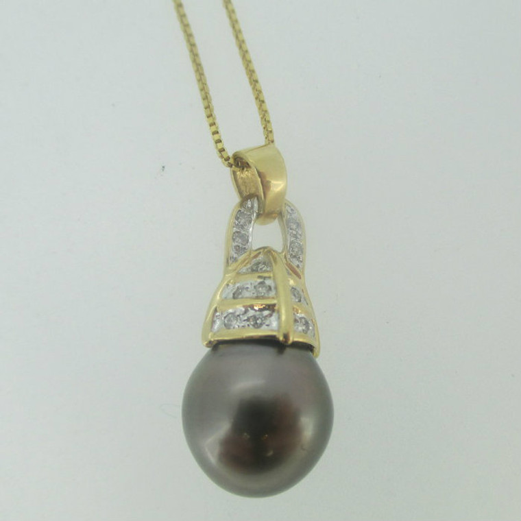 14k Yellow Gold Gray Black Pearl Necklace with Diamond Accents 