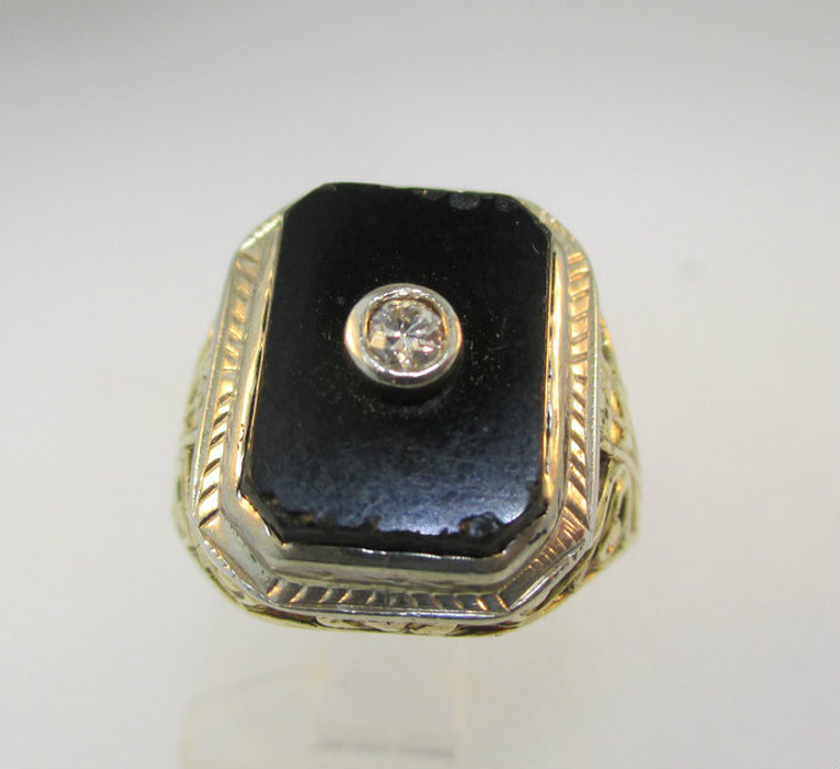 14k Yellow Gold Black Onyx Ring with Single Cut Diamond. Filigree Accents along