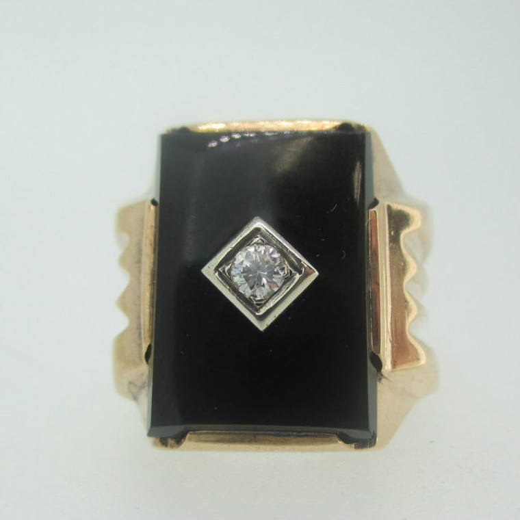 Vintage 10k Yellow Gold Black Onyx Ring with Miners Cut Diamond Accent Size 7 3/4