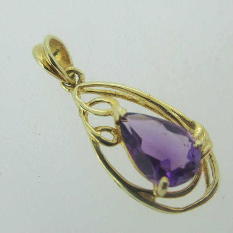 14k White Gold Pear Shaped Amethyst Pendant