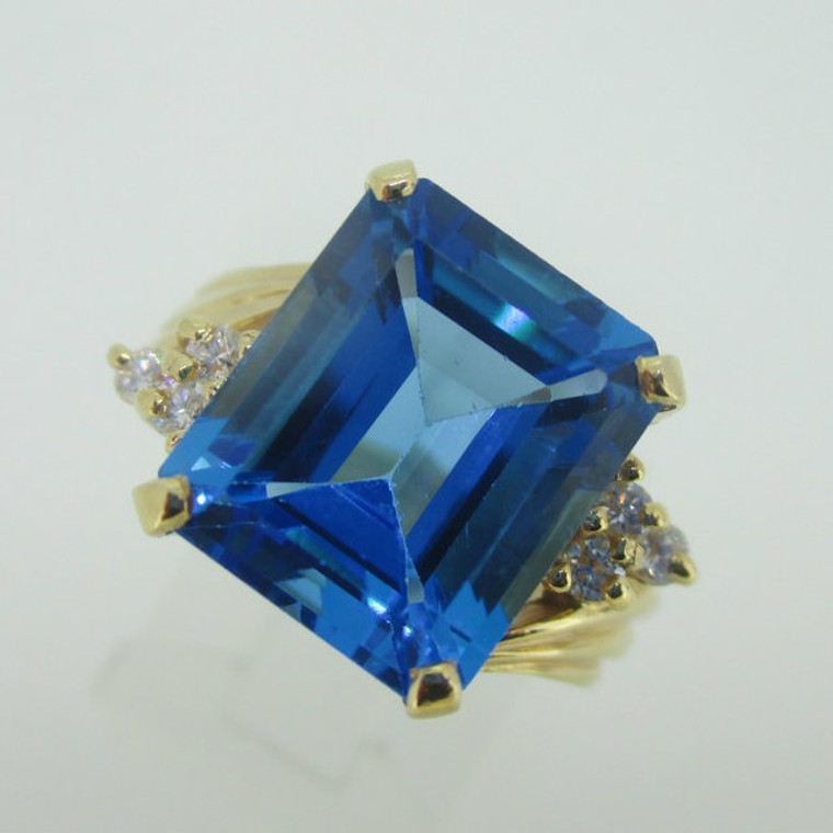 14K Yellow Gold Large Blue Topaz Emerald Cut Diamond Accent Ring Size 5.25