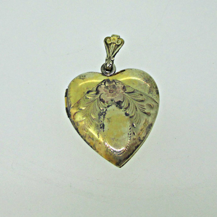  Vintage Gold Filled Heart Photo Locket with Etched Flower Design