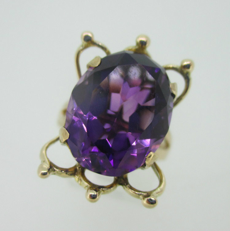 Vintage 14K Yellow Gold Amethyst Large Ring Size 7