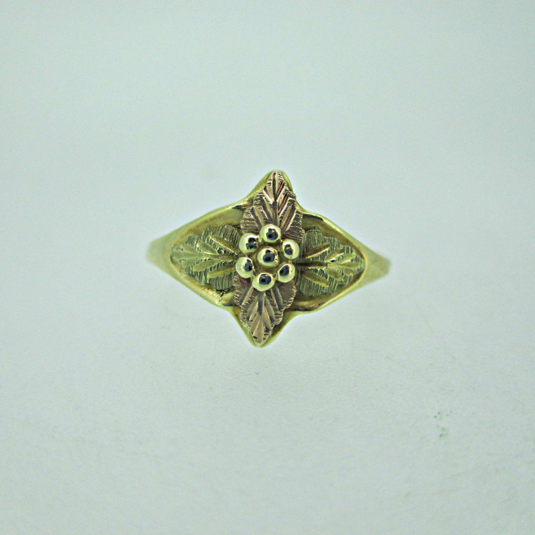 10K Yellow Gold Three Leaves Black Hills Gold Ring Size 7 B9686