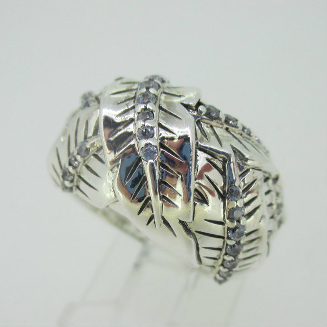 Sterling Silver JAI CZ Feather Leaf Pattern Ring Size 6