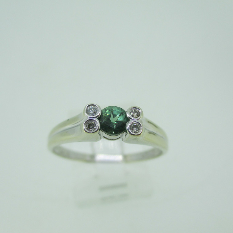 14k White Gold LeVian Spinal Ring with Approx .25ct Tw Diamond Accents Ring Size 9 1/4