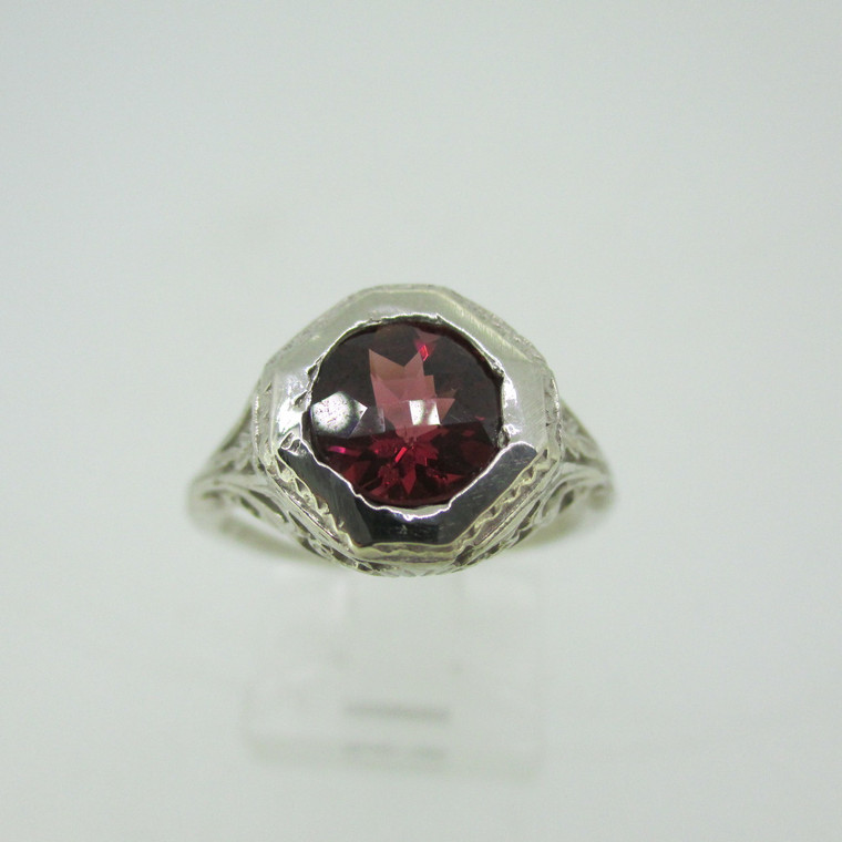 Vintage 14k White Gold Garnet Ring with Filigree Accents Size 6 1/2