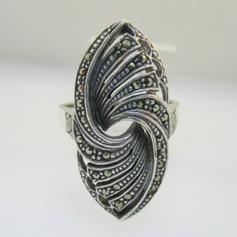 Sterling Silver Marcasite Twist Cocktail Ring Size 7.75