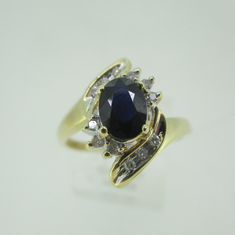 10k Yellow Gold Oval Cut Sapphire Ring with Diamond Accents Size 7