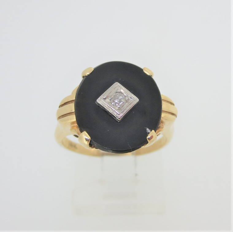 Vintage 14k Yellow Gold Art Deco Black Onyx Ring with Diamond Accent Size 6.25