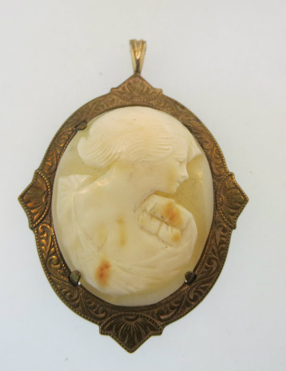 Vintage Gold Filled Light Colored Conch Shell Cameo Pendant