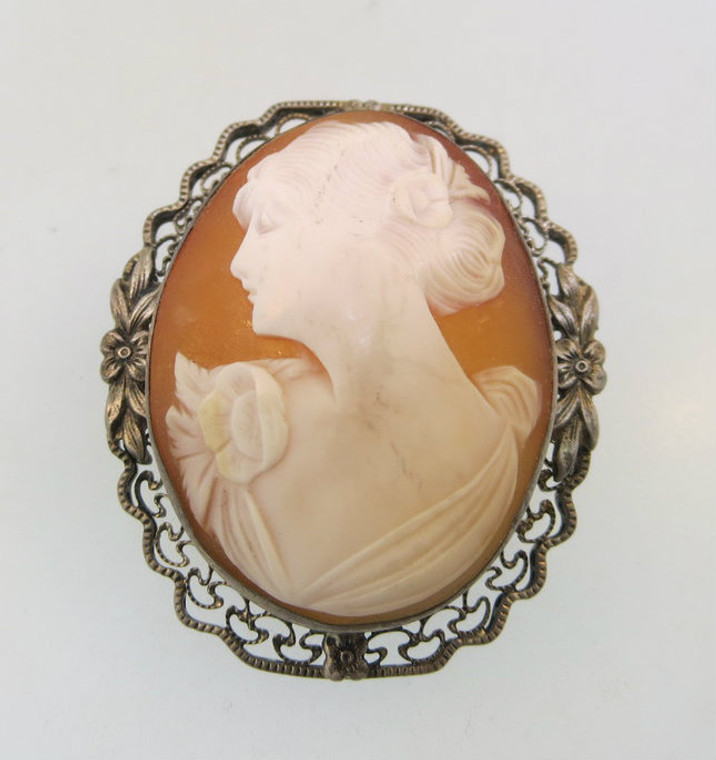 Sterling Silver Conch Shell Cameo Brooch