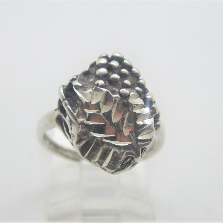 Sterling Silver Black Hills Gold Leaf w Grapes Ring  Sz 5.25