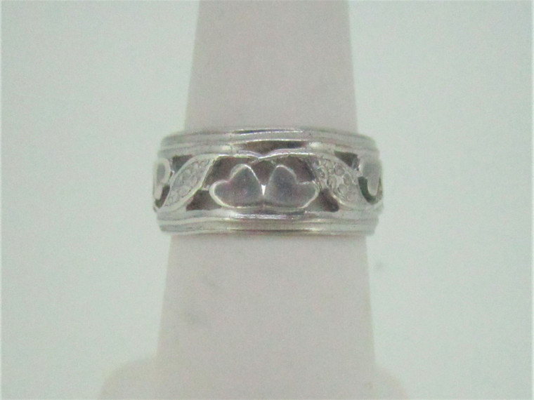 Sterling Silver Heart Design Ring  Sz 6