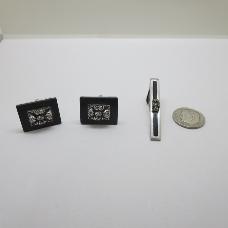 Black and Silver Square Cufflinks and Tie Clips (100791)