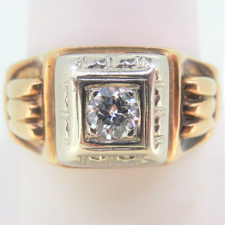 10K Gold Round Diamond with Surrounding Square Shape Ring Size 10.25