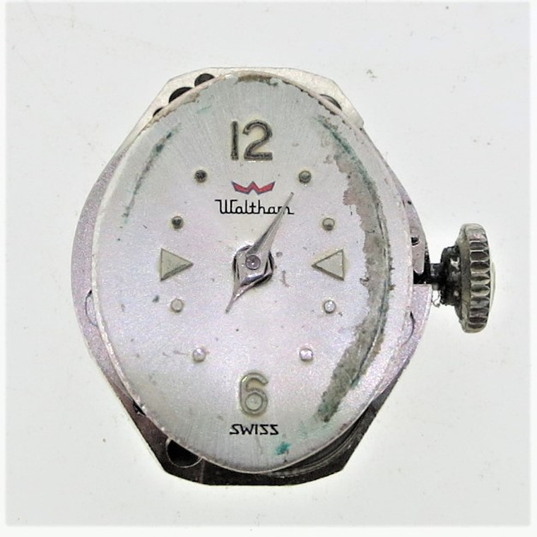 Vintage Waltham GY66 7j wristwatch movement in working order