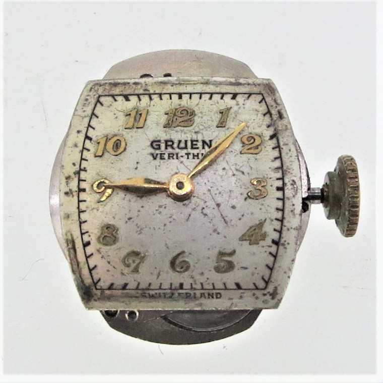 1947 Vintage Gruen 15j wristwatch movement in working order