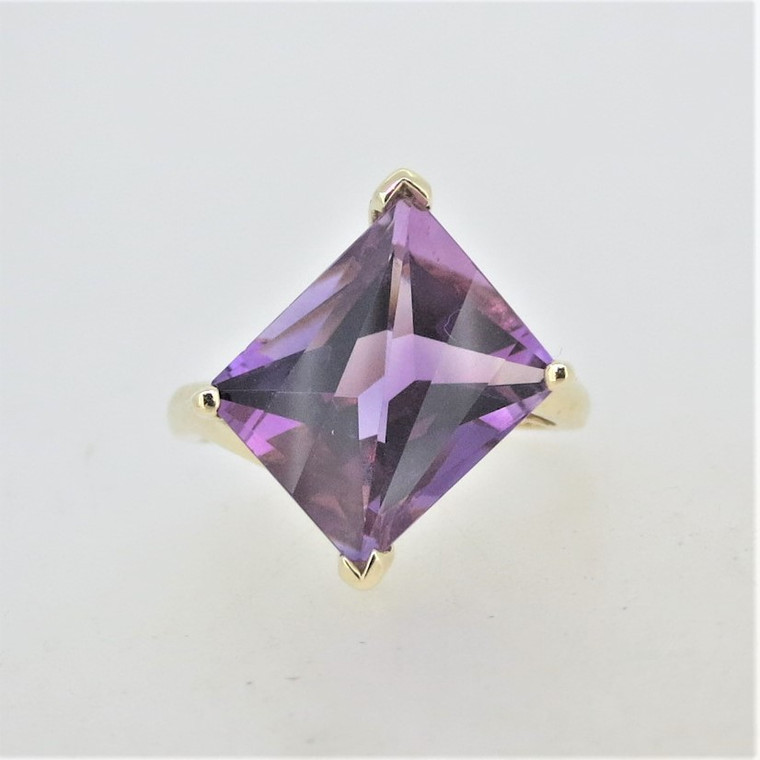 10K Yellow Gold Fancy Cut Amethyst Fashion Ring Size 8.5