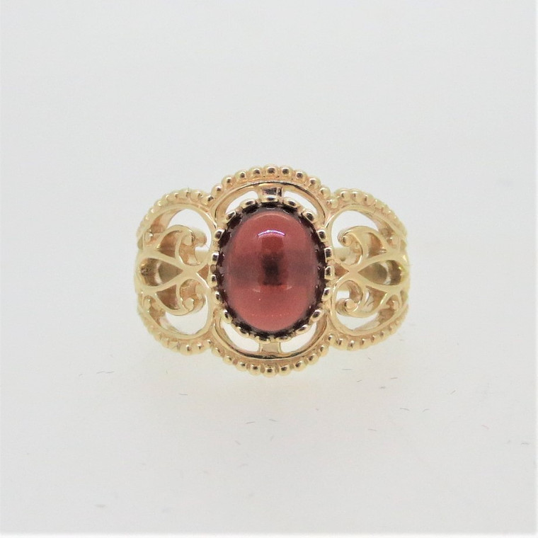 14K Yellow Gold Ornate Detail Cabochon Garnet Fashion Ring Size 8