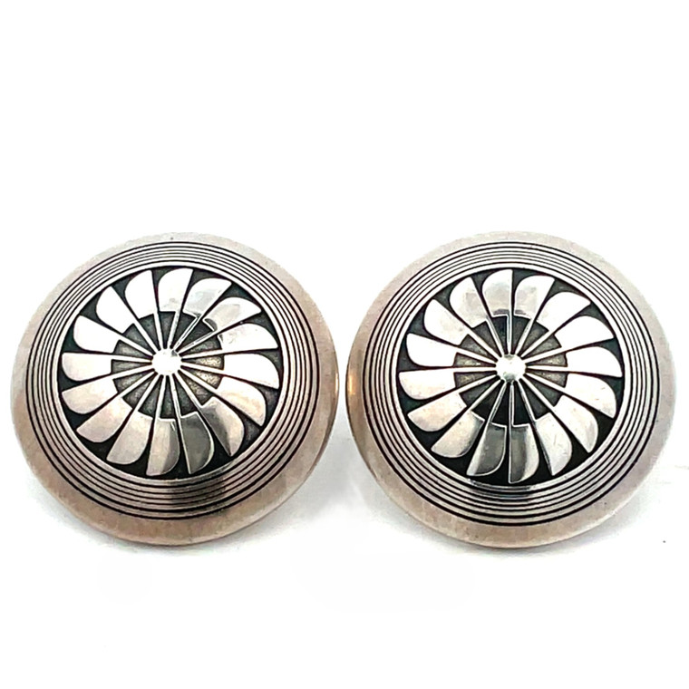 Native American Mesa Sterling Silver Circular Pinwheel Stud Earrings