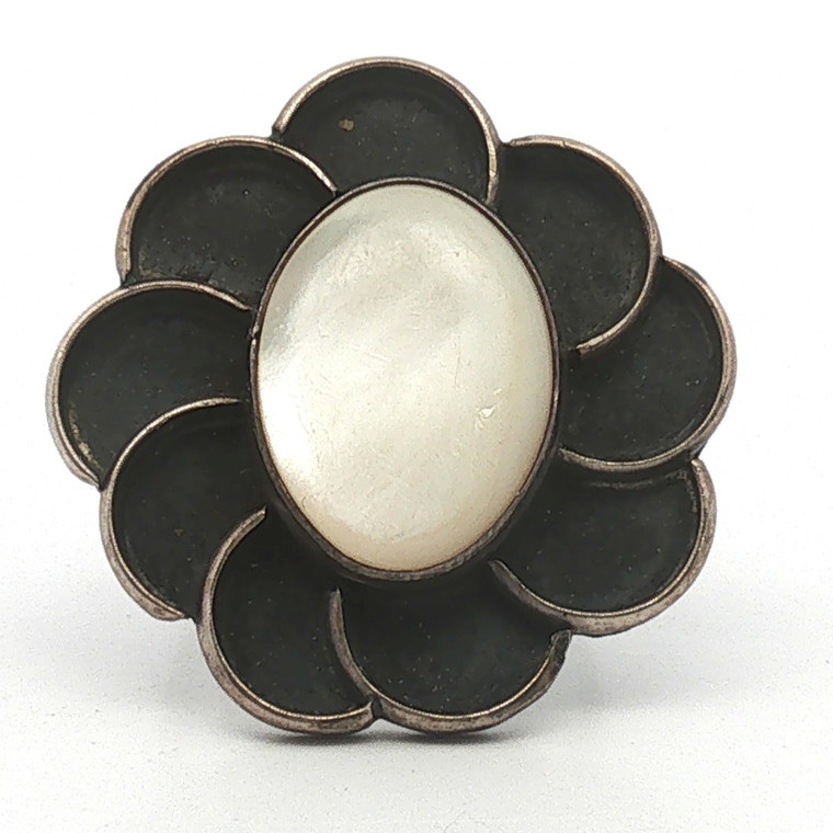 Sterling Silver Mother Of Pearl Floral Statement Ring Size 6.5