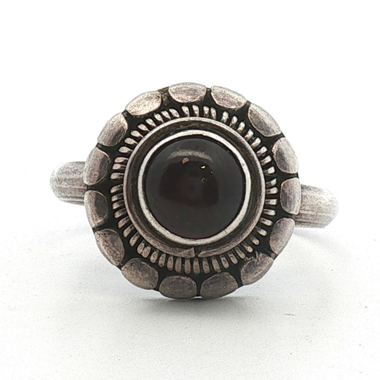 Sterling Silver Amethyst Scalloped Bezel Set Cocktail Ring Size 8.5