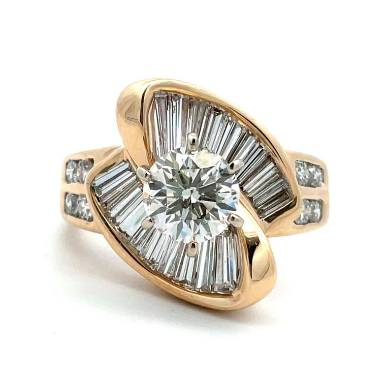 Vintage 14K Yellow Gold App .80ct Diamond Baguette Fanned Ribbon Accented Band Engagement Ring Size 6