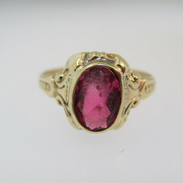 10k Yellow Gold Synthetic Ruby Ring Size 4