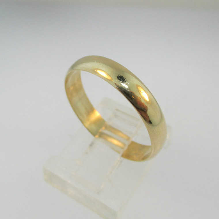 18k Yellow Gold Wedding Band Ring Size 9